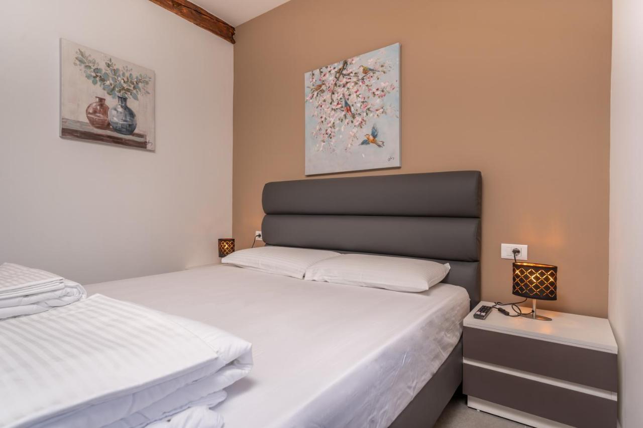 Aaa Apartments & Rooms With Free Parking Пула Экстерьер фото